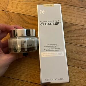 it confidence in a cleanser and it secret sauce cream